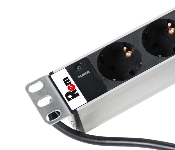 Вертикальный блок розеток Rem-16 с инд., 10 Schuko, 10 IEC 60320 C19, 16A, алюм., 33-48U, шнур 3 м. (ЦМО)